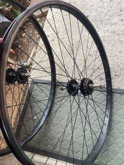 Throne rims