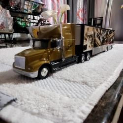 USED HOT WEELS BIG RIG VERY WELL TAKEN CARE OFF HABLO ESPAÑOL 