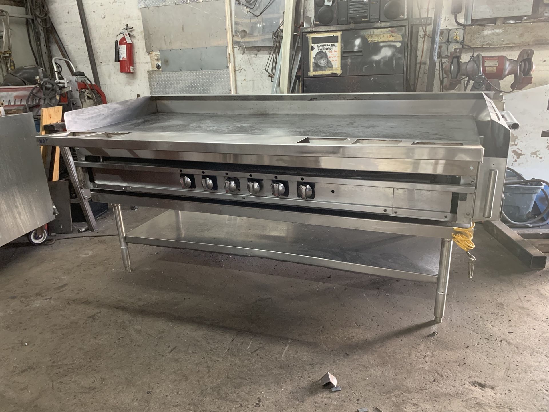 USED 72” GAS FLAT GRILL - PLANCHA DE GAS - EQUIPOS PARA COCINA COMMERCIAL