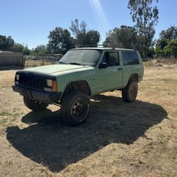 2 Door Manual Xj Jeep  Forrestry Service Vehicle 