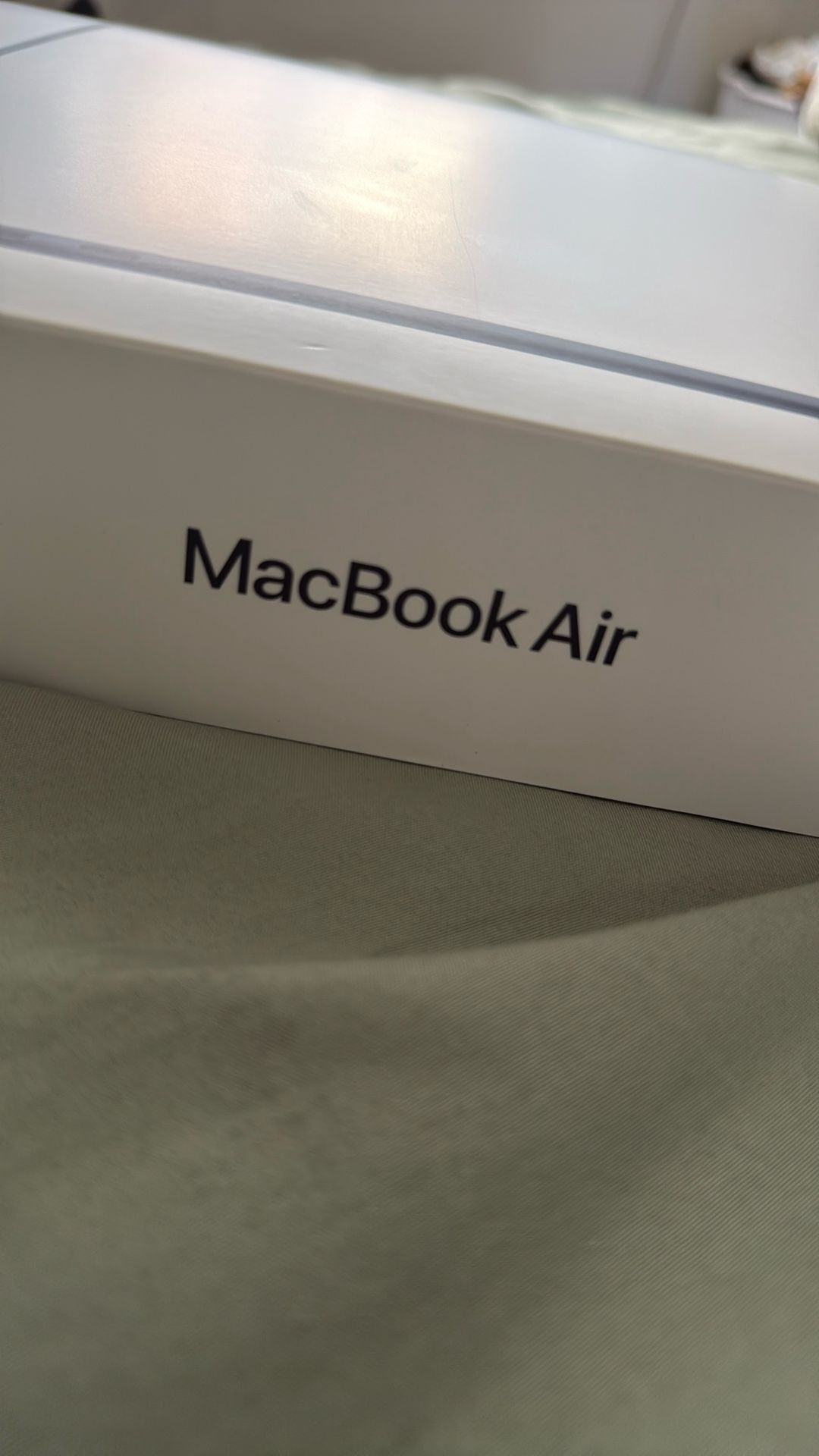 MacBook Air 2025 Midnight