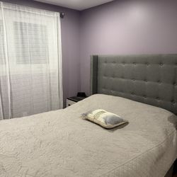 QUEEN SIZE BED