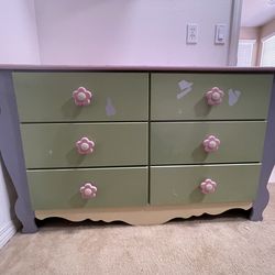 Good condition kid’s dresser