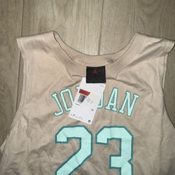 Women’s Jordan 23 Set Large 🔥 New With Tags