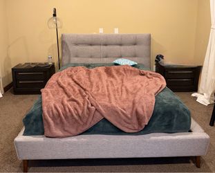Queen size low profile cushion, bedframe