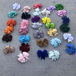 NWOT / EUC Medium Bow Bundle: Various Colors