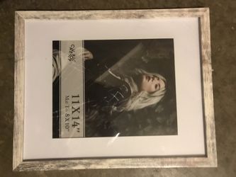 New Picture Frames In Various Sizes