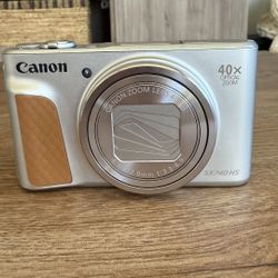 Canon SX740 Hs