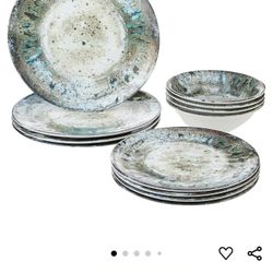 New 12 Piece Dinner Set