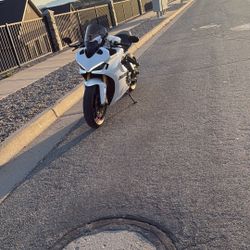 2022 Supersport Ducati