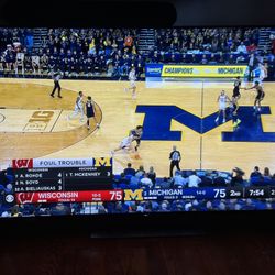 65” Sony Bravia Tv XBR-65X900E