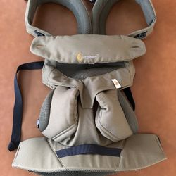 Ergo Baby Carrier Like New.