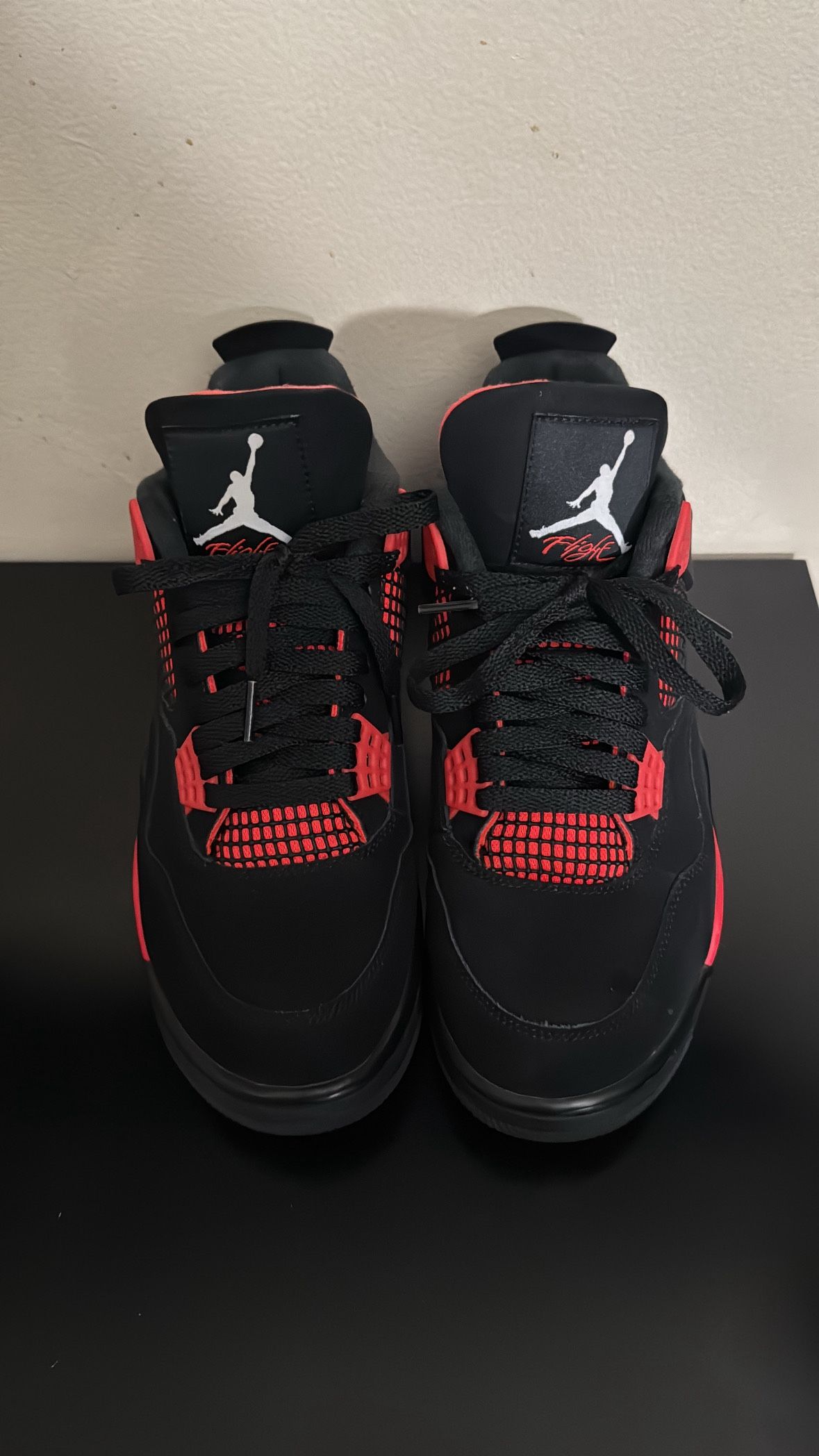 Jordan 4 Res Thunder Size 8.5
