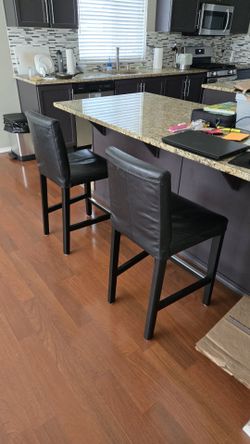 Black bar chairs (set of 2)
