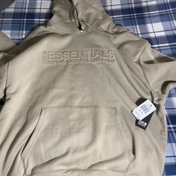 L beige essentials sweatshirt