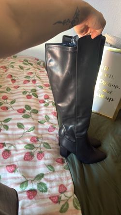 Black Leather Knee-High Heeled Boots