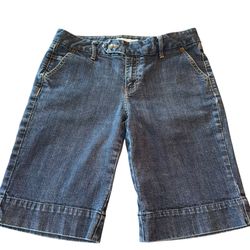Tommy Hilfiger Women Vintage Y2K Denim Shorts Zip Cotton Jorts Size 10    Great pre owned condition. Is missing the inside button, could be replaced. 
