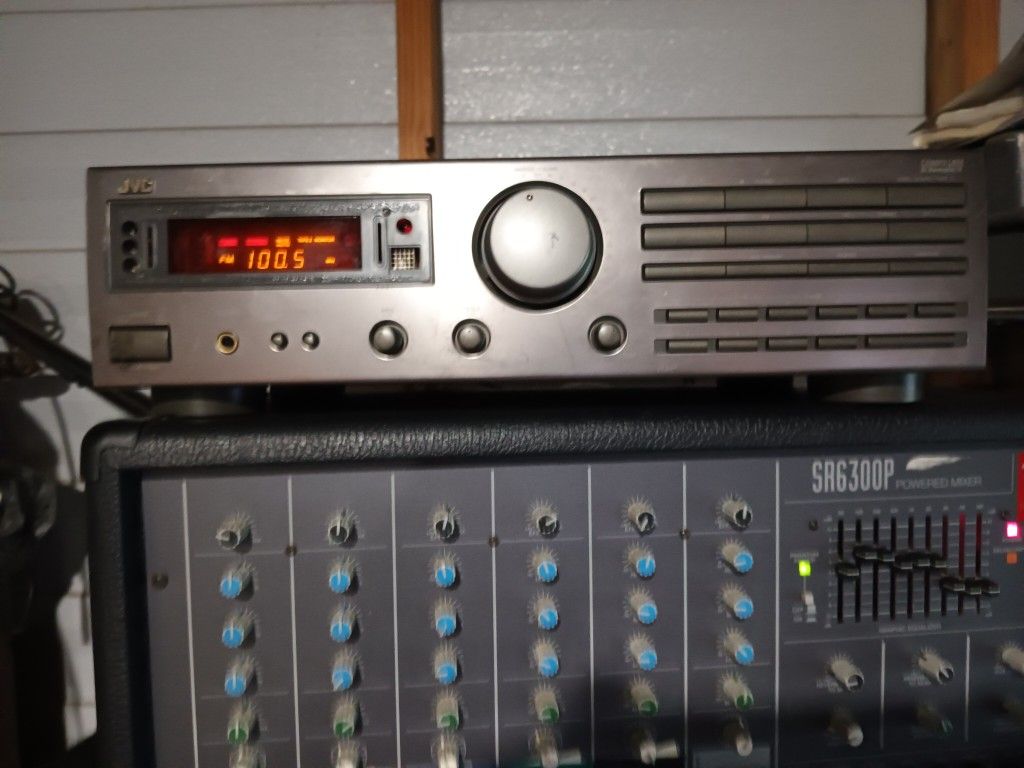 Yamaha Speakers With Amp An Jvc Receiver