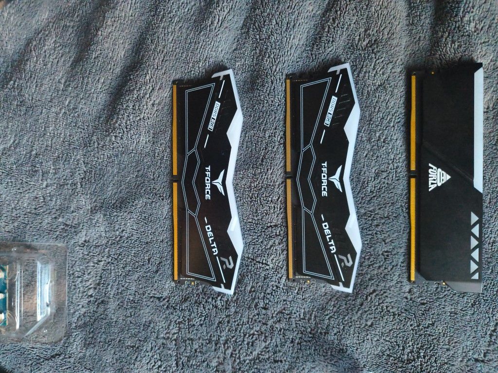 Brand New T-Force Delta DDR5 RGB 32gbs 6000mhz