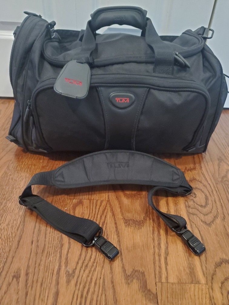 TUMI Boston 2Way Ballistic Nylon Duffle Bag Carry On Black 525C