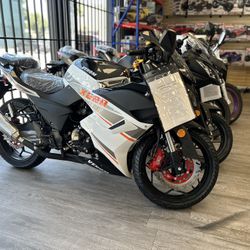 Venom X22R 250cc 5 Speed Motorcycle