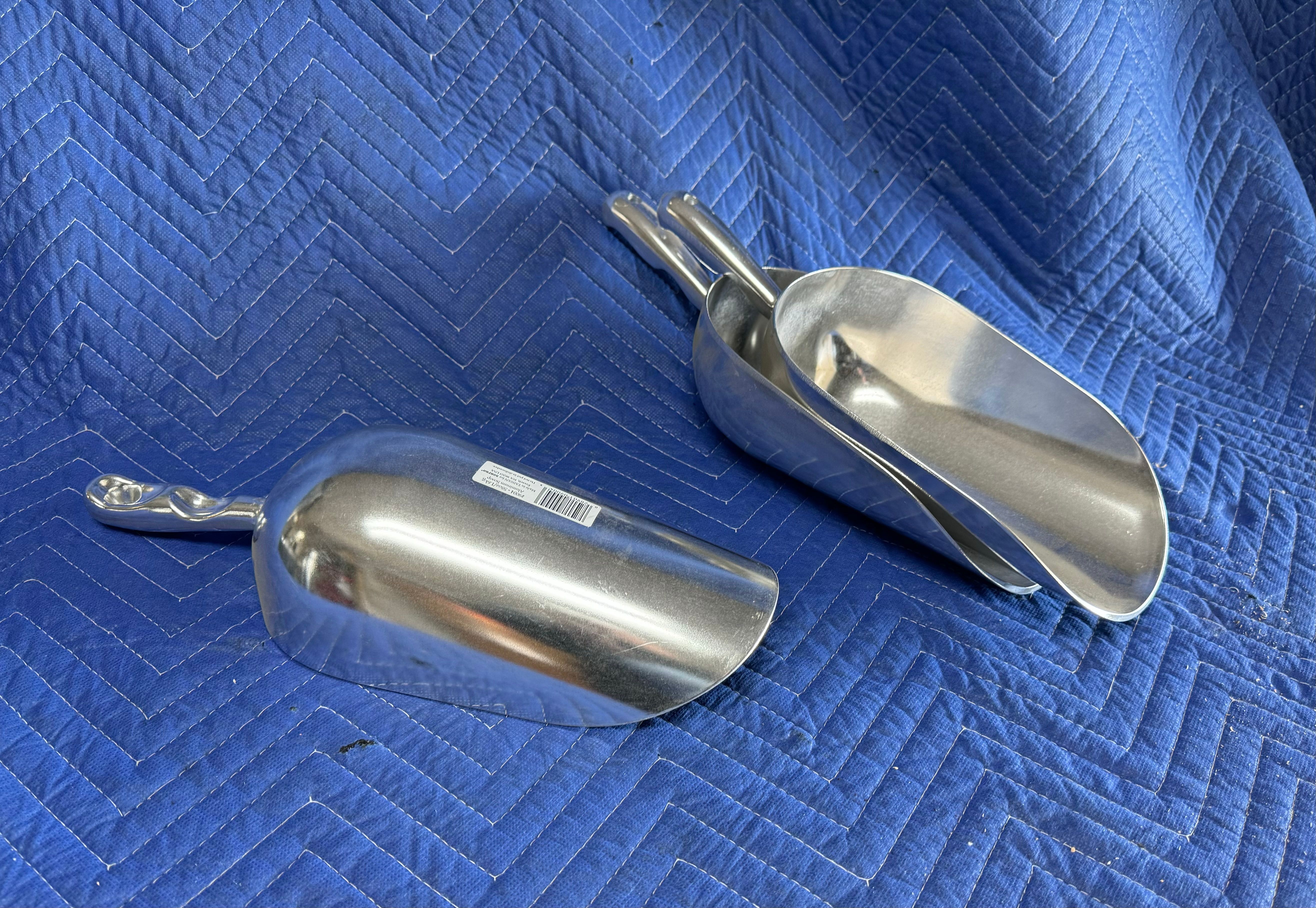 Norpro Aluminum 58 oz. Capacity Scoop 14-3/4 L x 5.25 #9004 Silver