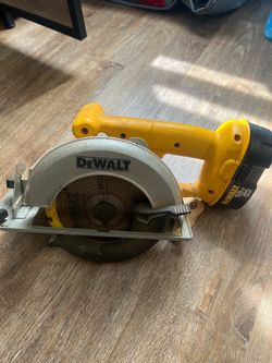 DeWalt 18V Cordless Circular Saw