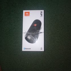 JBL Flip 5 Bluetooth Speaker