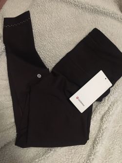 LULULEMON Cassis Maroon Purple Size 8 Women Leggings Tights NEW