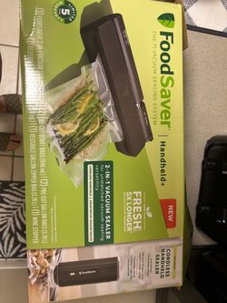 Food saver vacuum sealer