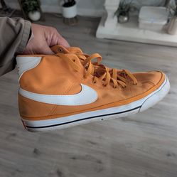 Free Nikes