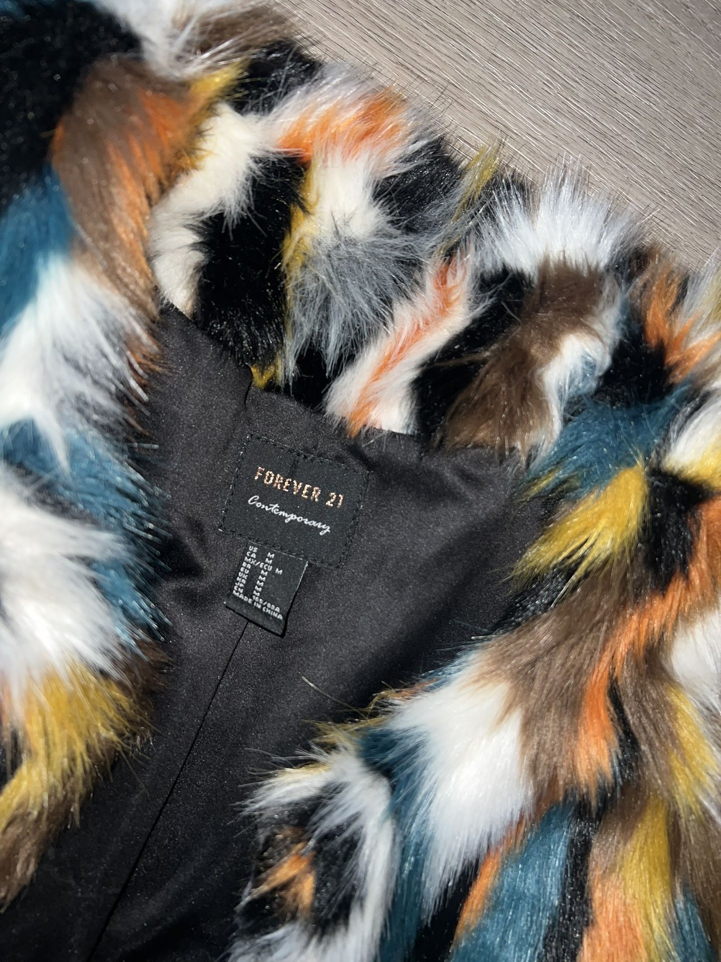 Forever 21 fur coat M