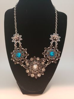 Antique style necklace