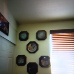 Star Trek Plates In Wood Holders