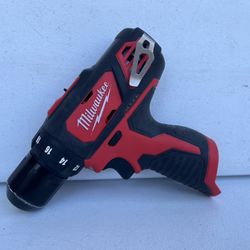 Milwaukee M12 12-Volt Lithium-Ion Cordless 3/8 in. Drill/Driver (Tool-Only)