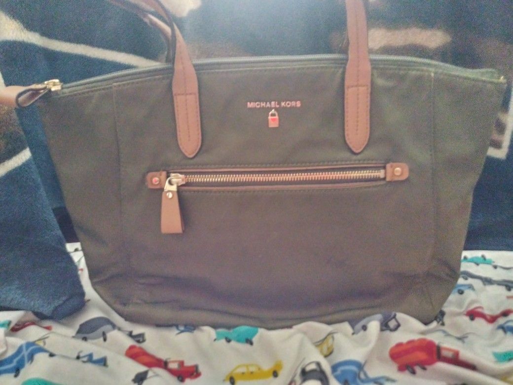 Michael Kors Kelsey Nylon olive green Tr