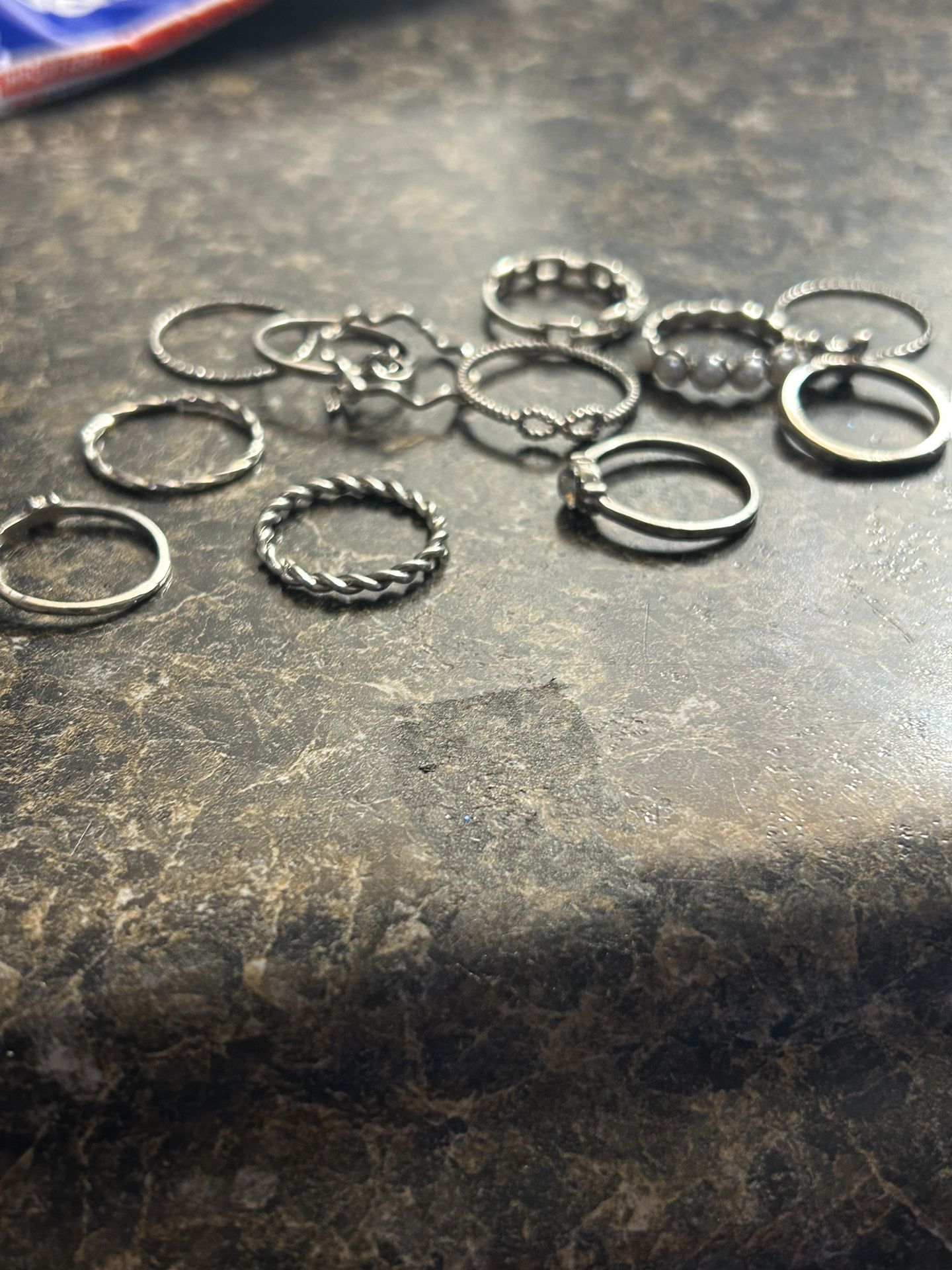 12. Women’s Silver Rings.
