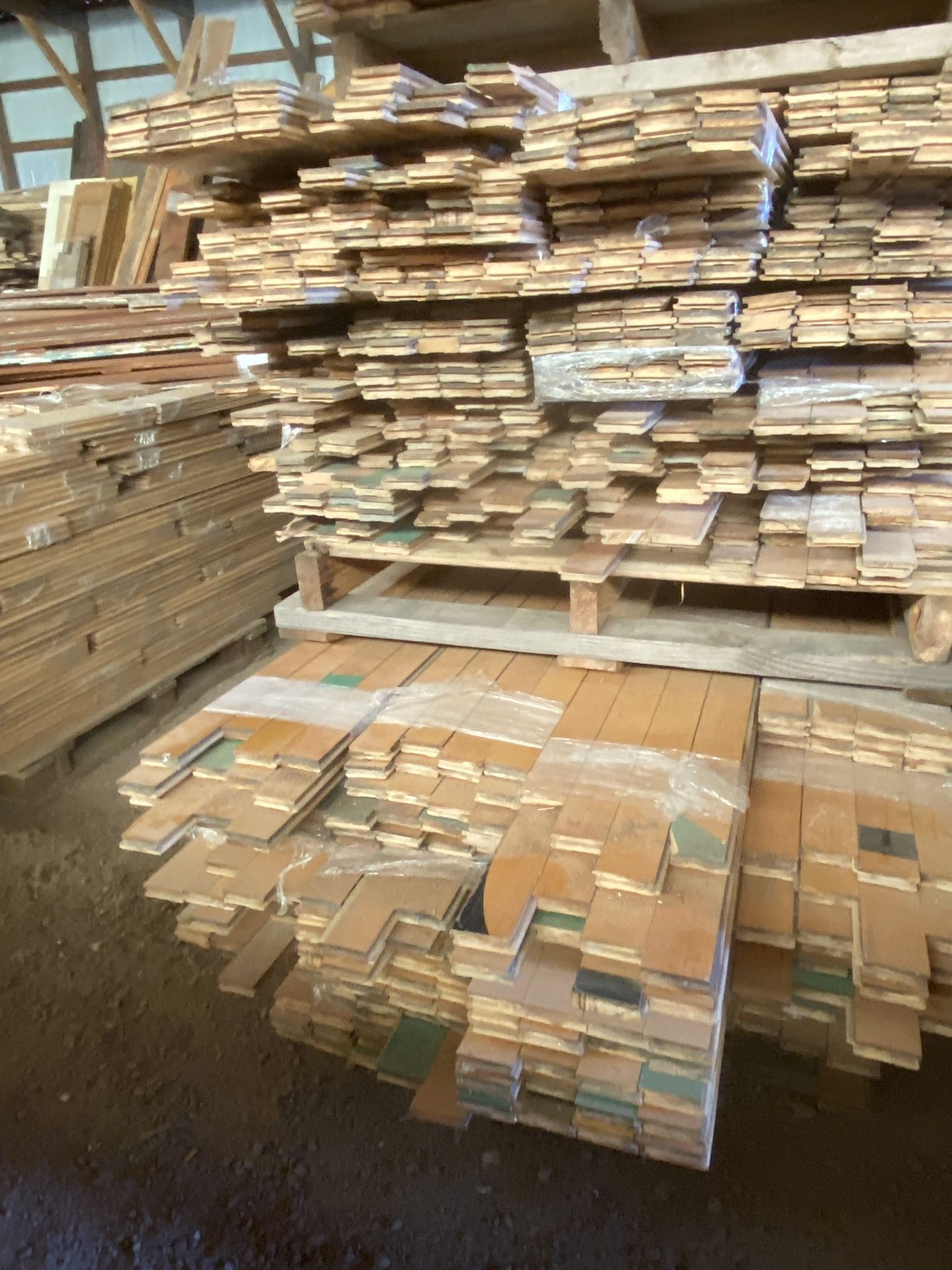 100 Sq ft Gym Flooring 2 1/2in W/ Birdseye