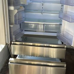 Refrigerator Samsung Family Hub 