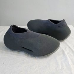 YEEZY Knit RNR Onyx Adidas Knit Runner Fade Onyx Black Size 8