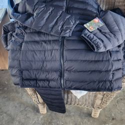 New XL black and gray hooded puffer jackets