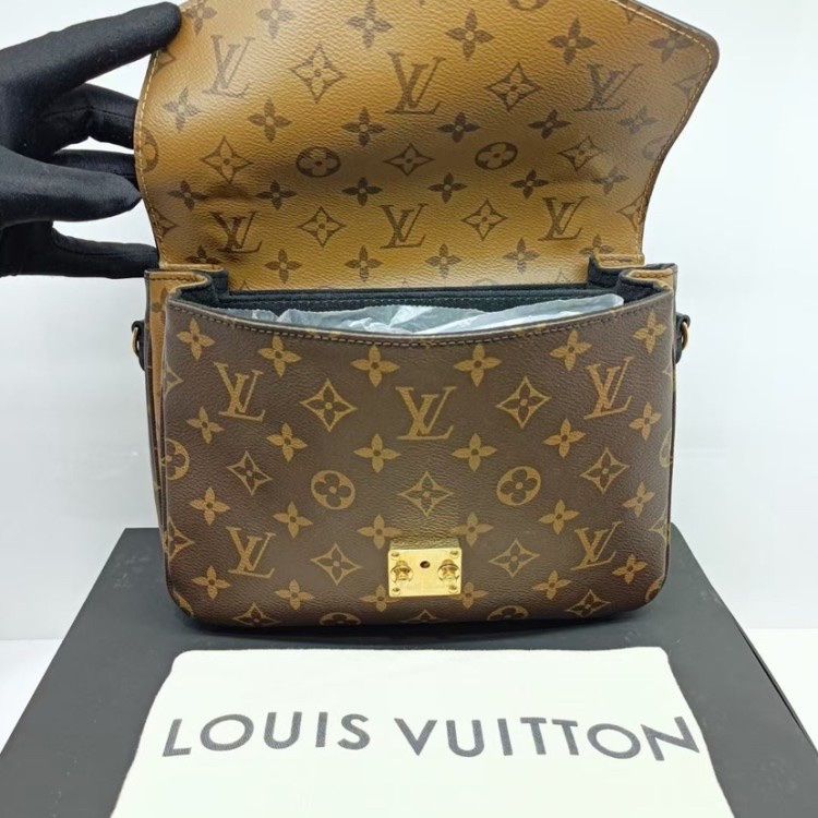 Used Bags Louis Vuitton LV, Presbyopia, Shoulder Bags