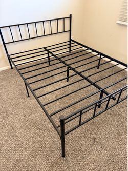 Queen Black Metal platform bed with mattress