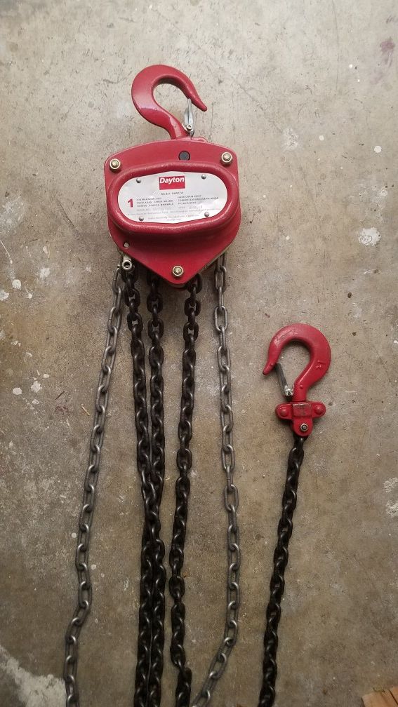 Dayton Manual Chain Hoist