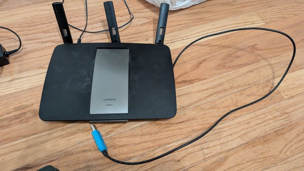 Linksys EA6900