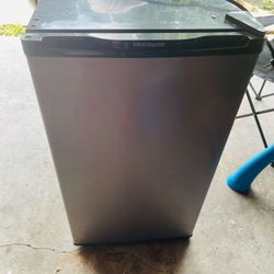 Mini Refrigerator 