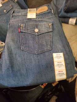 Women levis 526 new