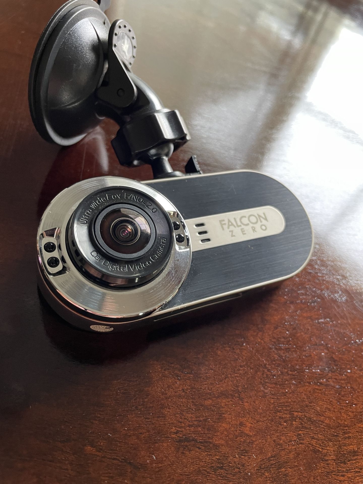 Flacon Dash Cam Needs Charging Cord