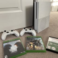 Xbox One Halo Edition