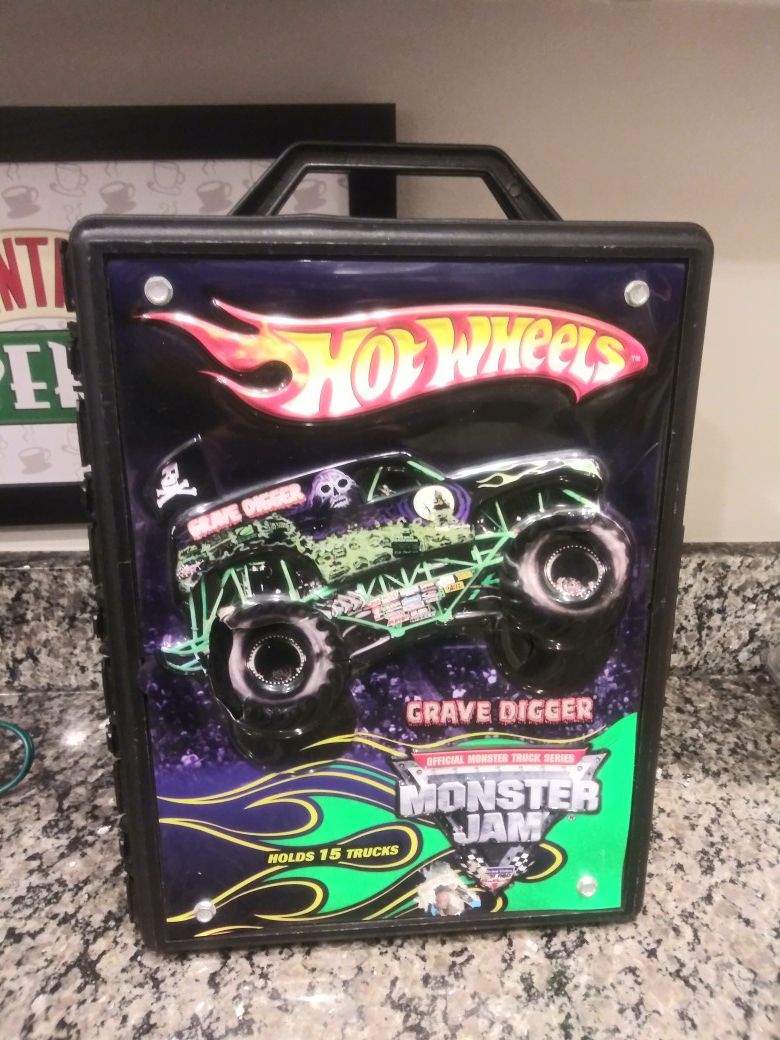 Grave Digger Hot Wheels 15 Carrying case